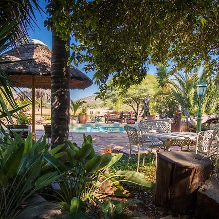 Gabus Safari Lodge Otavi Exteriör bild