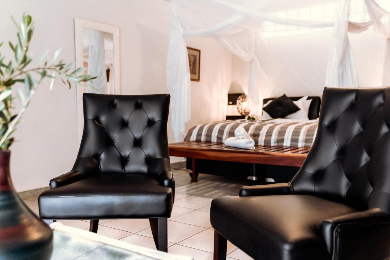 Gabus Safari Lodge Otavi Exteriör bild