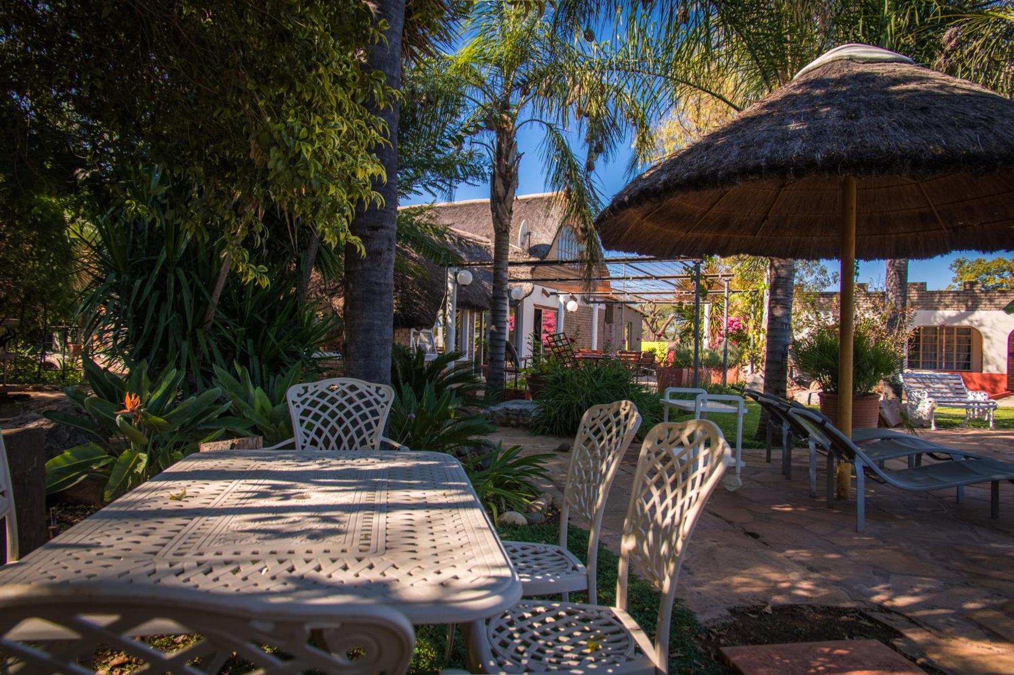 Gabus Safari Lodge Otavi Exteriör bild