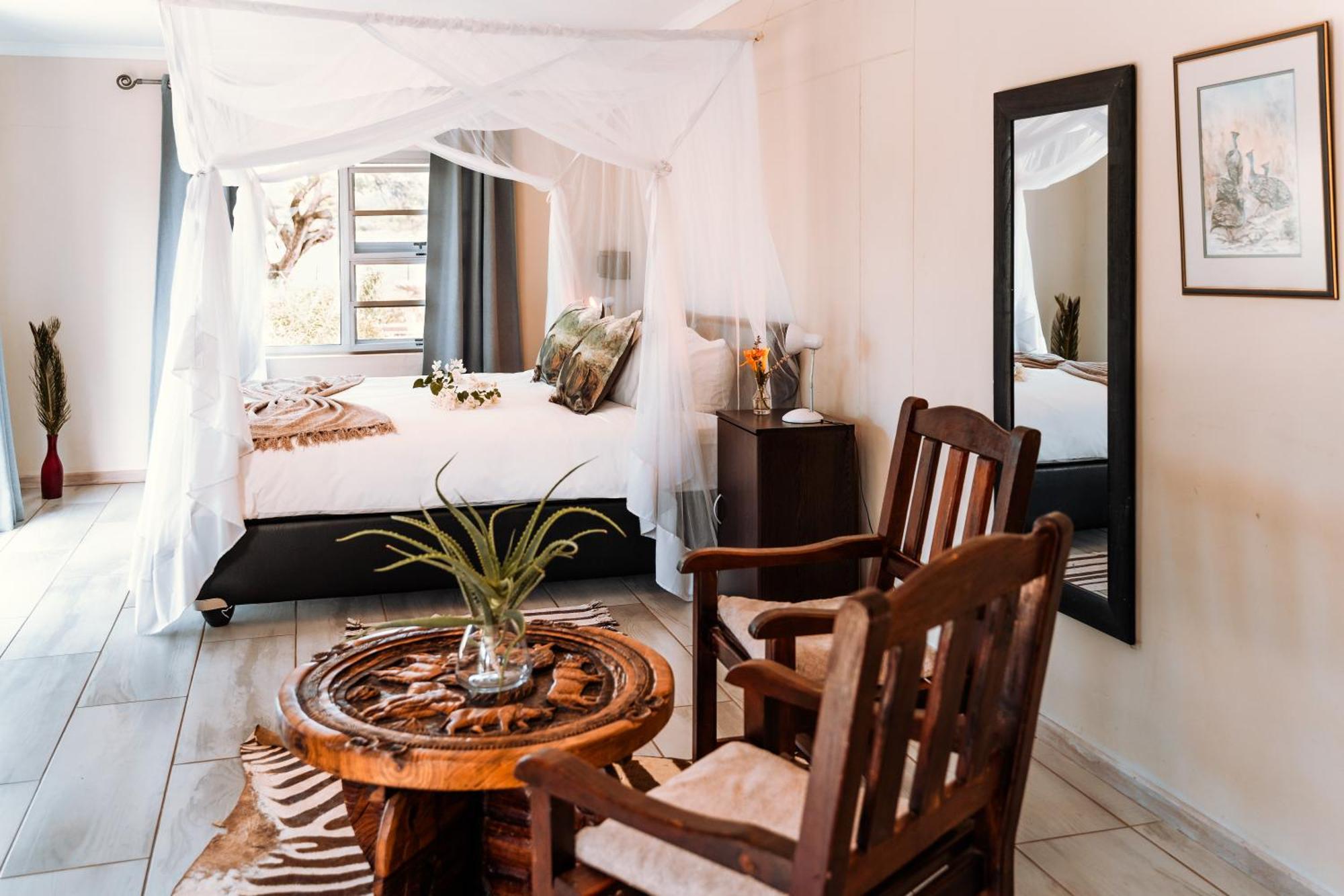Gabus Safari Lodge Otavi Exteriör bild
